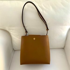 Tory Burch - never been used- bucket bag